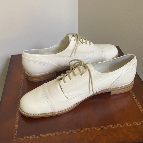 Via Spiga Niko Oxford Flats in Ivory - Picture 2 of 11